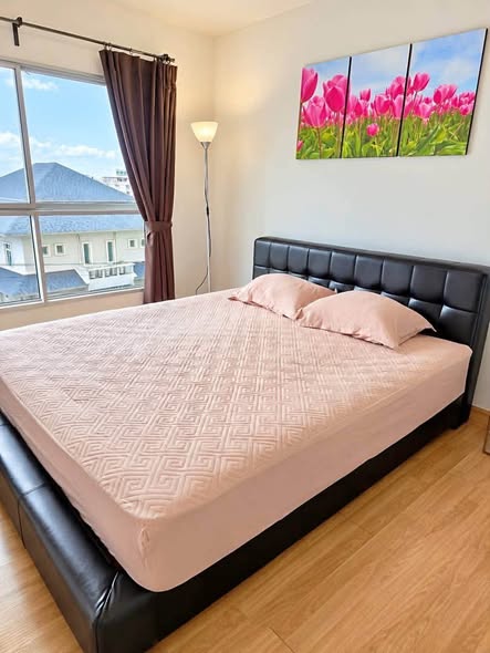 bedroom of S&S Sukhumvit Condominium