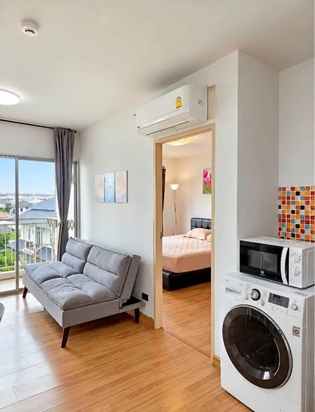 bedroom of S&S Sukhumvit Condominium