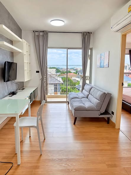 bedroom of S&S Sukhumvit Condominium