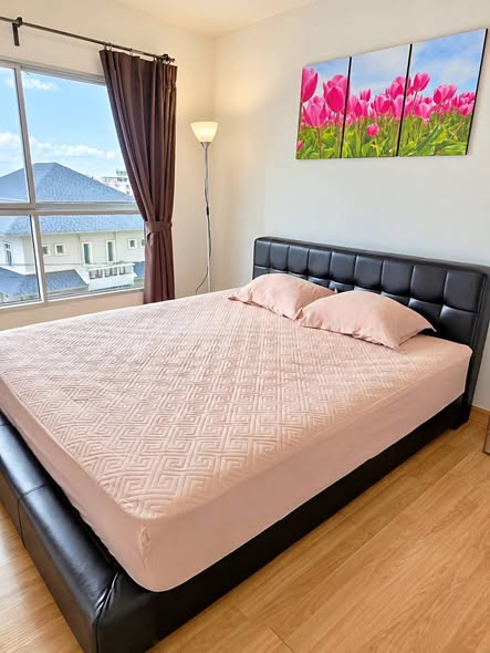 bedroom of S&S Sukhumvit Condominium