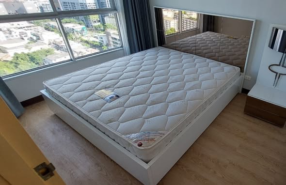 bedroom of S&S Sukhumvit Condominium