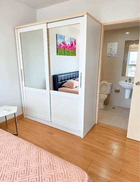 bedroom and room interior of S&S Sukhumvit Condominium