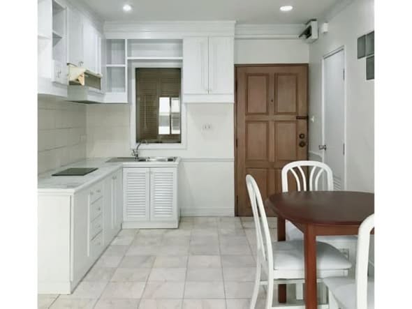 kitchen of Saranjai Mansion