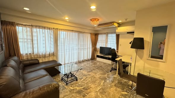 living room of Saranjai Mansion