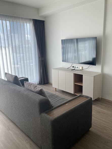 bedroom and living room of Savvi Phahol 2 (แซฟวี่ พหล 2)