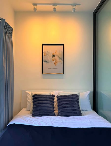 bedroom of Sereno Airport Condo