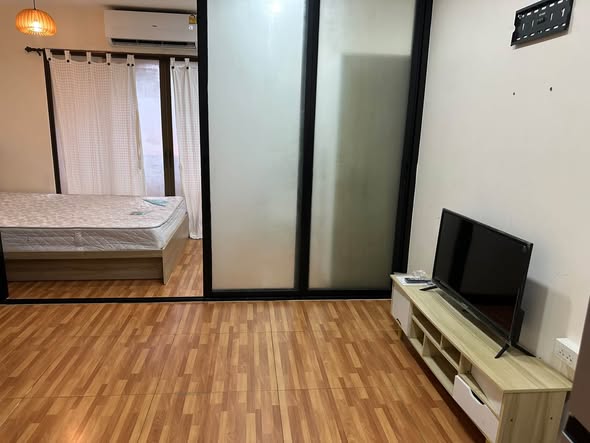 bedroom and room interior of Sereno Airport Condo