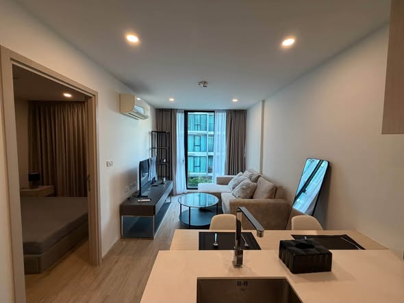 bedroom and living room of Serio Sukhumvit 50