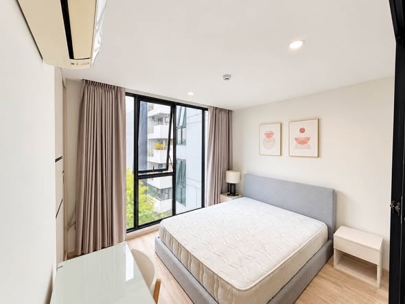 bedroom and room interior of Serio Sukhumvit 50