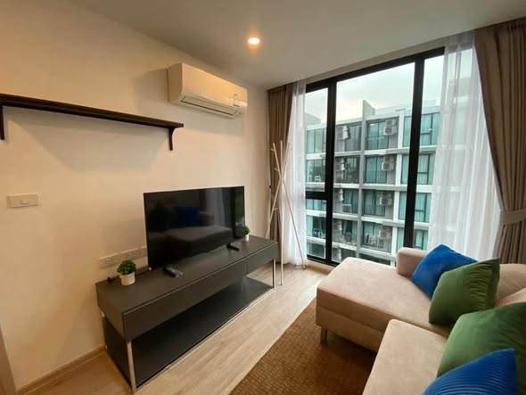 living room and bedroom of Serio Sukhumvit 50
