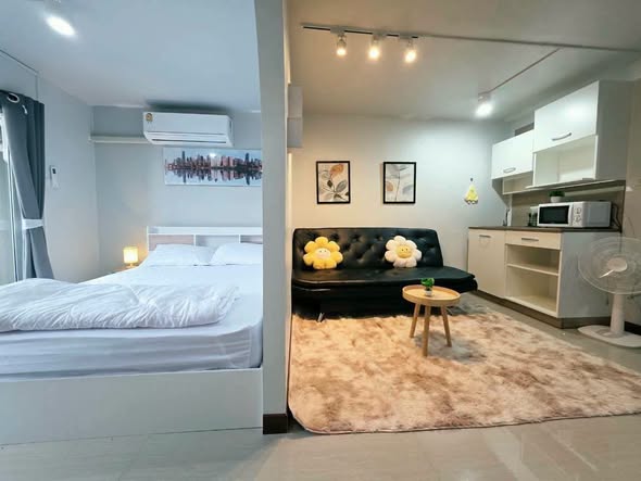 bedroom of Serrano Condominium