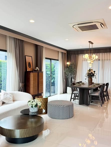 living room of Setthasiri Krungthep Kreetha 2