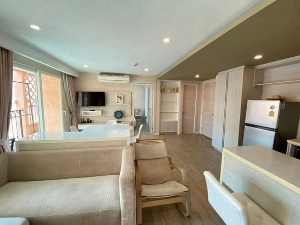 living room and room interior of Seven Seas Condo Resort Jomtien
