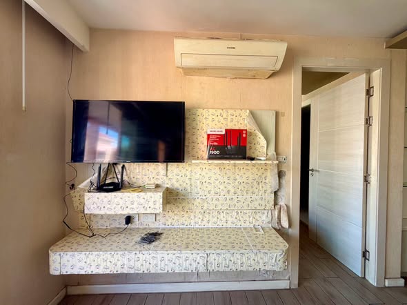 room interior and kitchen of Seven Seas Condo Resort Jomtien