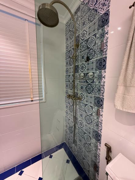 bathroom of Seven Seas Côte d’Azur