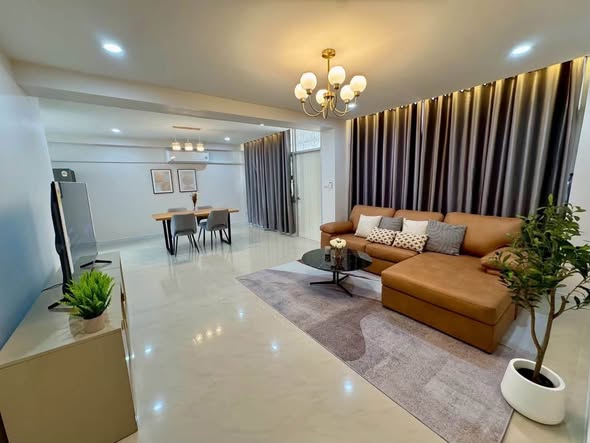bedroom and living room of Siam Condominium