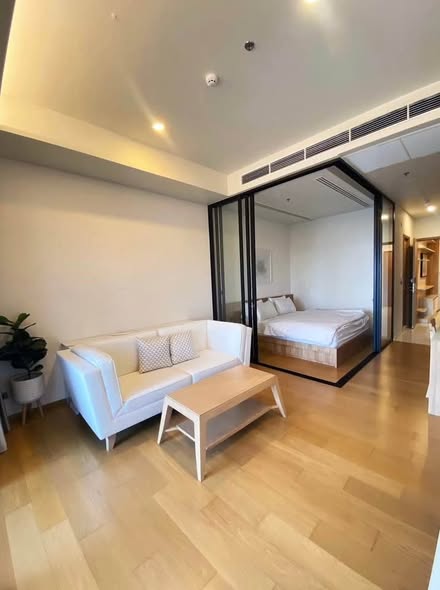 bedroom and room interior of Siamese Exclusive 31