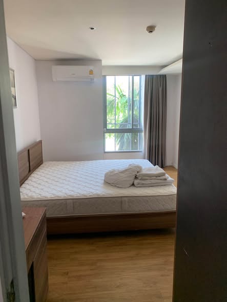 bedroom of Siamese Nang Linchi Condo
