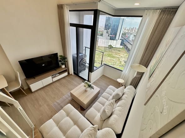 living room of Siamese residence landmark @ MRTA station