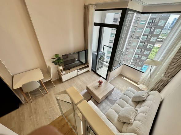 living room of Siamese residence landmark @ MRTA station