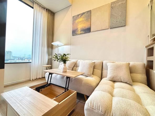 living room and bedroom of Siamese residence landmark @ MRTA station