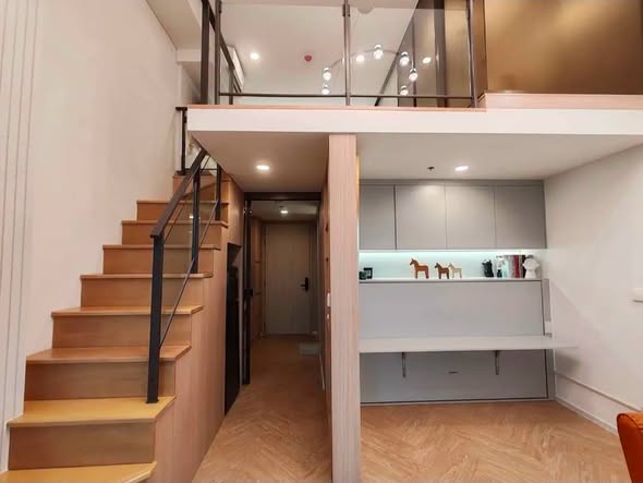 room interior of Siamese residence landmark @ MRTA station