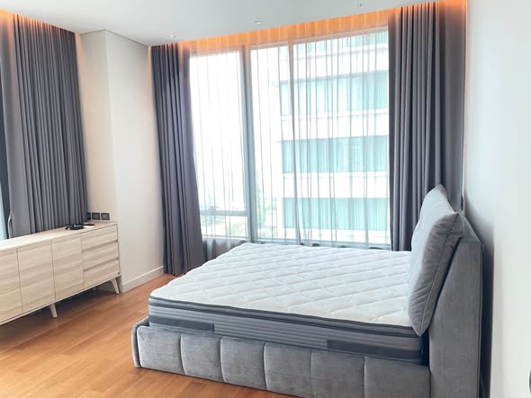bedroom of Sindhorn Residence