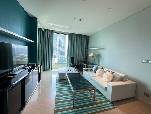 bedroom and living room of Sindhorn Residence