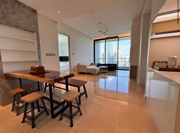 room interior of Sindhorn Residence