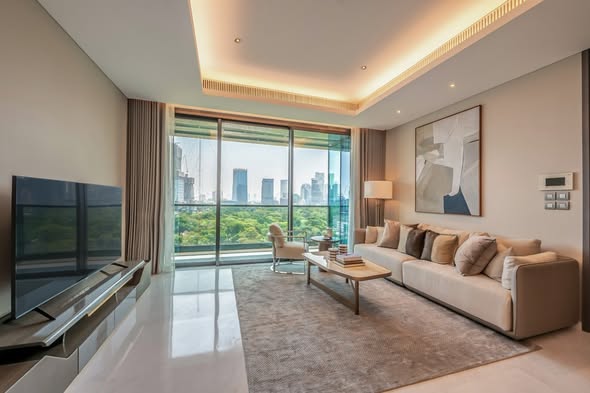 bedroom and living room of Sindhorn Tonson