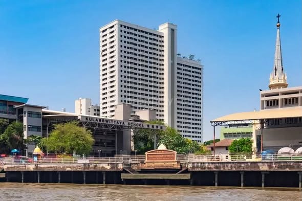 SiPhaya River View Condominium