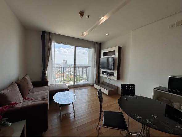 living room and bedroom of Siri at Sukhumvit