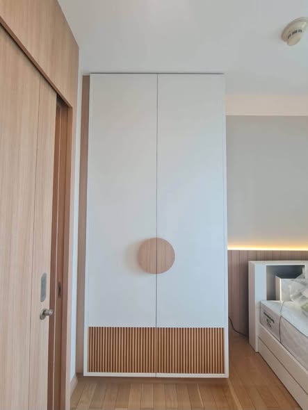 room interior of Siri at Sukhumvit