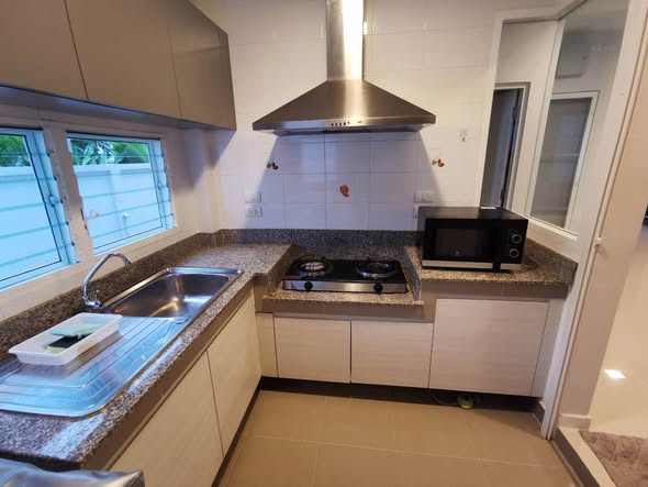 kitchen of Siwalee Mee Chok