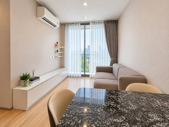 living room of Skyrise Avenue Sukhumvit 64