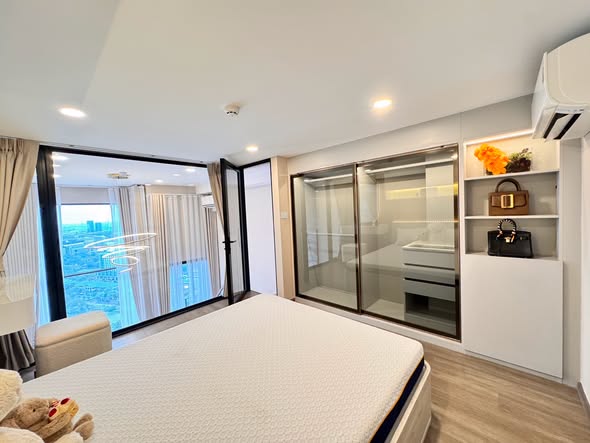 bedroom and room interior of So Origin Kaset Interchange