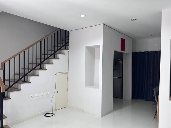 Soi Chumchon Khlong Lo Lae