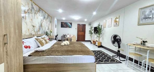 bedroom of Sritana Condominium 2