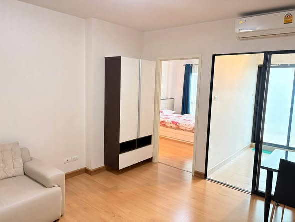 bedroom and room interior of Supalai City Resort Bearing Station (Sukhumvit 105)