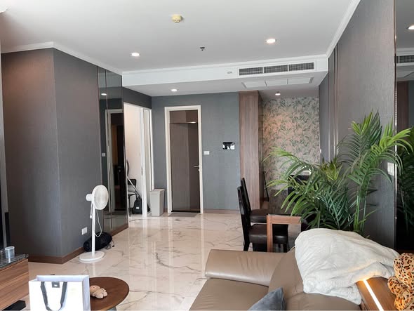 living room of Supalai Elite Surawong