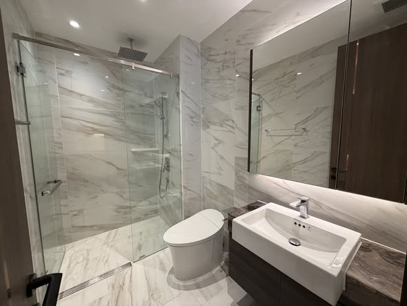 bathroom of Supalai Icon Sathon