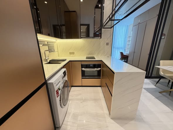 bathroom and kitchen of Supalai Icon Sathon