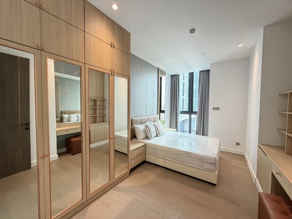 bedroom and room interior of Supalai Icon Sathon