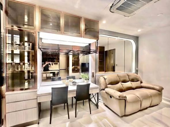 living room and kitchen of Supalai Icon Sathon
