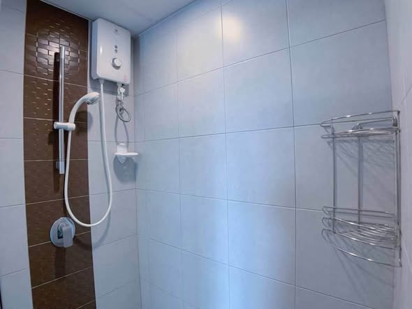 bathroom of Supalai Loft Sathon-Ratchaphruek