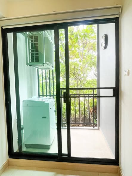 room interior of Supalai Loft Talat Phlu Station