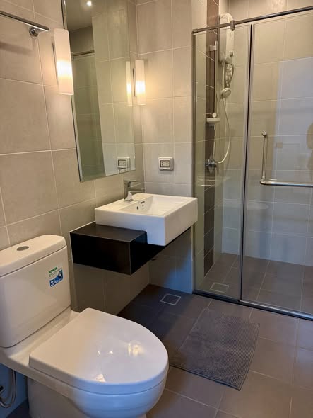 bathroom of Supalai Monte II