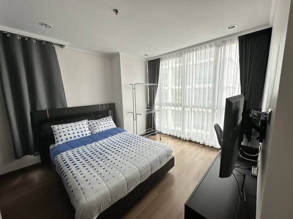 bedroom of Supalai Oriental Sukhumvit 39