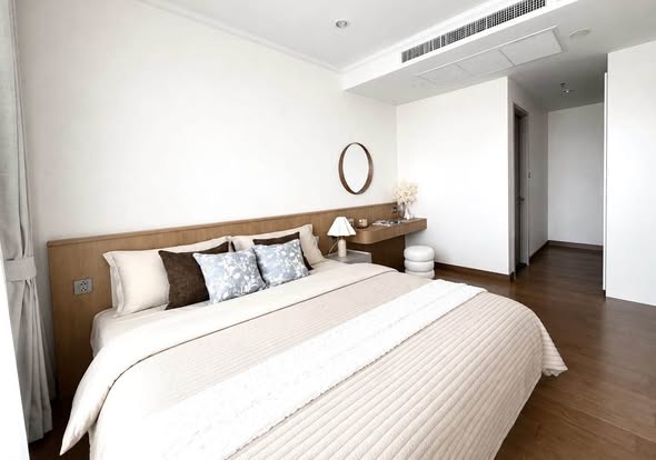 bedroom of Supalai Oriental Sukhumvit 39
