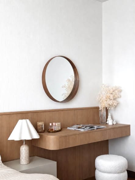 room interior and bathroom of Supalai Oriental Sukhumvit 39